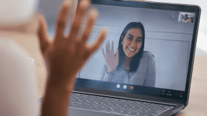 Mentor and Mentee having an online virtual meeting, displaying good mentoring skills